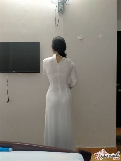 Thưởng Thức Khánh Vy Áo Dài Vếu Khủng Cực Săn Chắc Hình Sex Hình Gái Xinh Sexy