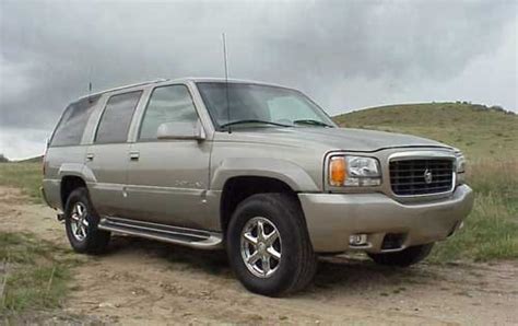 Used 2000 Cadillac Escalade For Sale Pricing And Features Edmunds