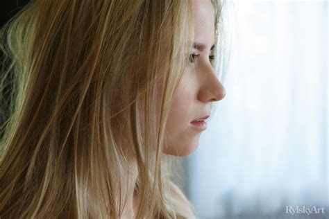 Hot Blonde Delizi Highlights Her Great Tits While Getting Naked CoedCherry