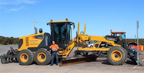 New Grader Brand On Roads For SA Council