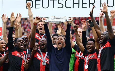 Le Bayer Leverkusen Devient Le Premier Champion De Bundesliga Invaincu