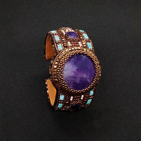 Браслет с аметистами | Gemstones, Gemstone rings, Jewelry
