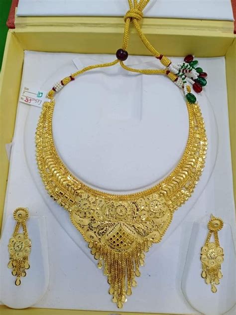 Pin By Huma Akheel On Quick Saves Unique Gold Jewelry Designs Gold