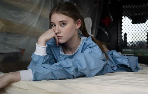 Обои девушка медсестра Ambulance teen girl Porn Actress Porn Model Melody Marks на телефон