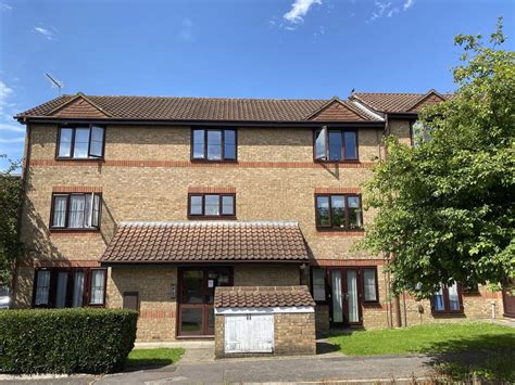 Studio To Rent In Dunnock Close Borehamwood Wd6 Zoopla