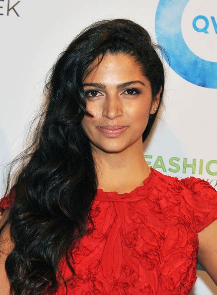 Hairstyle Photo Camila Alves Long Wavy Cut Hairstyle Lookbook