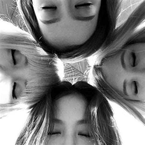 Pin di lalisa manoban su blackpink Foto di tumblr Blackpink Celebrità