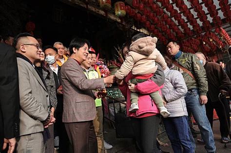 賴清德初一回故鄉發福袋 感謝民眾支持讓他高票當選總統 中央廣播電臺 Line Today