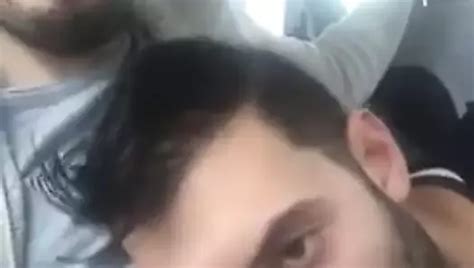 Mamada en coche gay Vídeos porno gratis xHamster