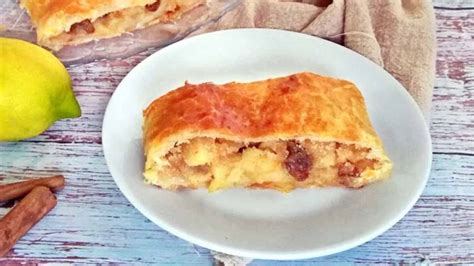 Strudel aux pommes et aux raisins secs très délicieux