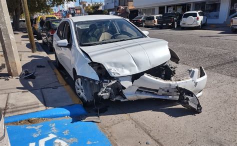 Carambola Deja Una Mujer Lesionada En Centro De Los Mochis