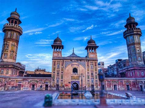 Masjid Wazir Khan : r/Lahore