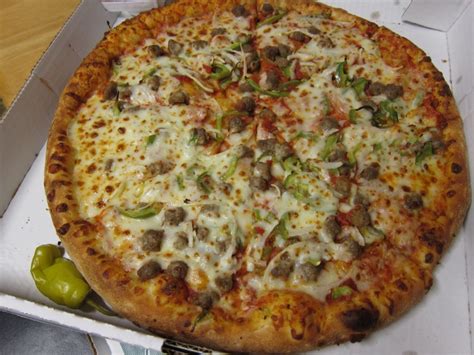 Review: Papa John's - Sausage, Peppers, and Onions Pizza