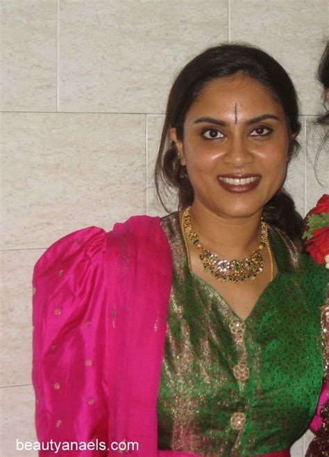 Beautiful Muslim Girls NRI Aunties Hot Images