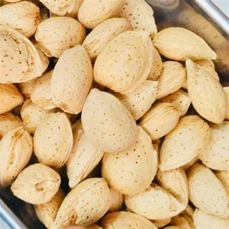 Kashmiri Kagazi Badam Paper Shell Almonds Packaging Type Vacuum Bag