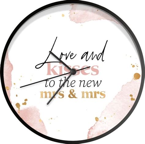 Klok Ø 30 Cm Quotes Spreuken Love And Kisses To The New Mrs