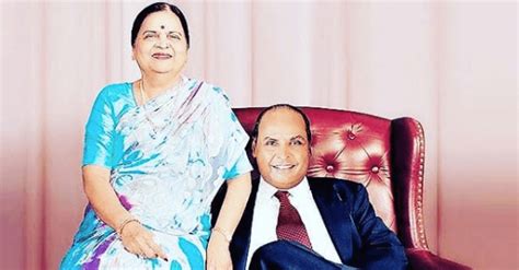 Dhirubhai Ambani: Biography, Family, Education - Javatpoint