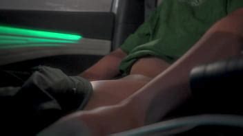 แอบชกวาวบนรถในหางดงกอนไปเจอแฟน XVIDEOS