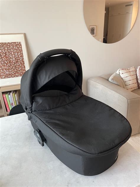 Se produkter som liknar Britax Römer Smile 3 liggdel .. på Tradera ...