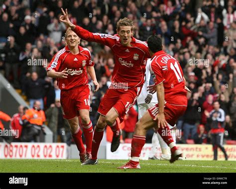 Liverpools Peter Crouch The Opening Goal In The Half Hi Res Stock