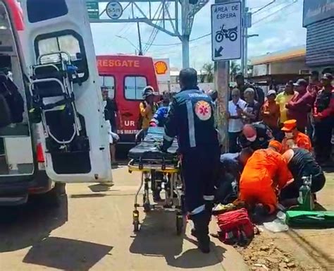 URGENTE Motoboy sofre infarto e é reanimado pela equipe do Corpo de