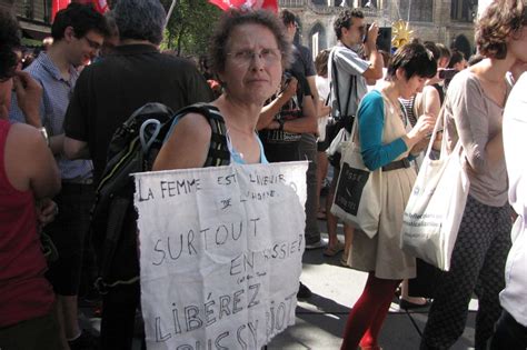 Les Pussy Riot de la prière punk à l amnistie de Poutine