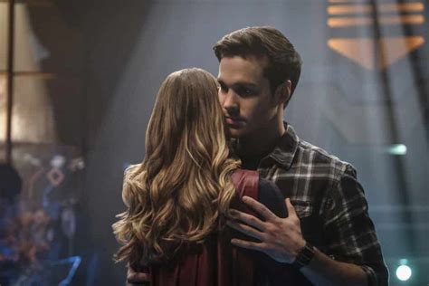 Supergirl 2x16 Rivelate Le Foto Ufficiali Dellepisodio Star Crossed