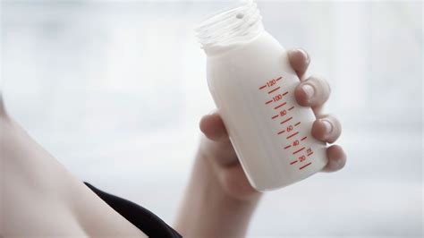 How To Hand Express Breastmilk