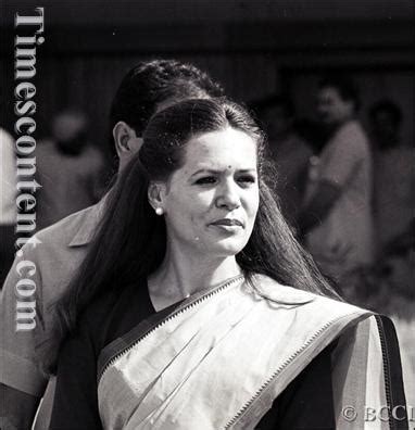 Sonia Gandhi and Rajiv Gandhi Pictures – AbhiSays.com