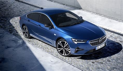 Opel Insignia technical specifications and fuel economy