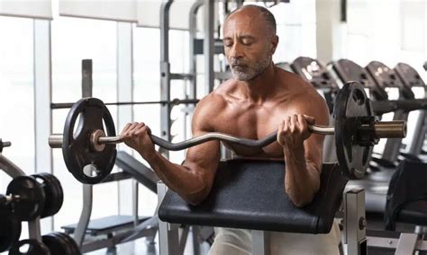 Comment prendre du muscle après 50 ans et le garder