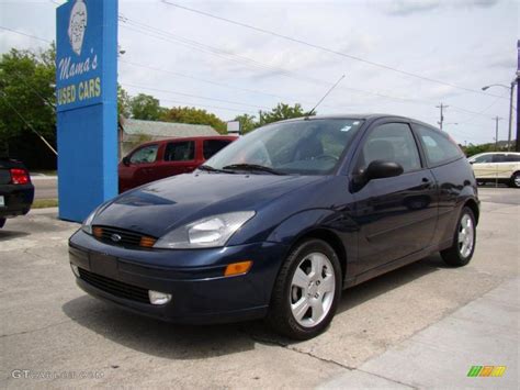 2003 Twilight Blue Metallic Ford Focus ZX3 Coupe 28802275 Photo 4