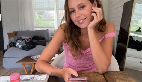 Forumophilia PORN FORUM Anal Loving Hot Babe Opens Ass Page 14