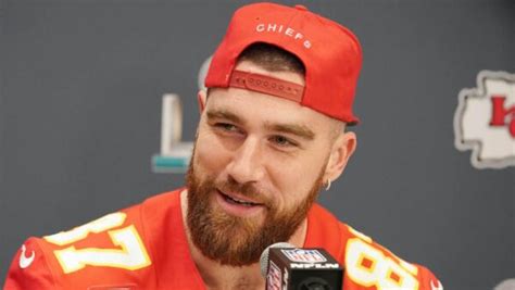 Travis Kelce has funny plea for Chiefs holdout