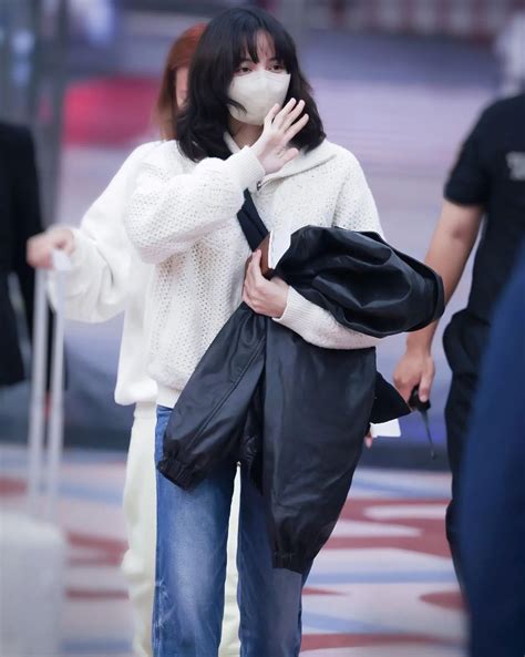 15 airport fashion looks by K-pop and Asian celebs