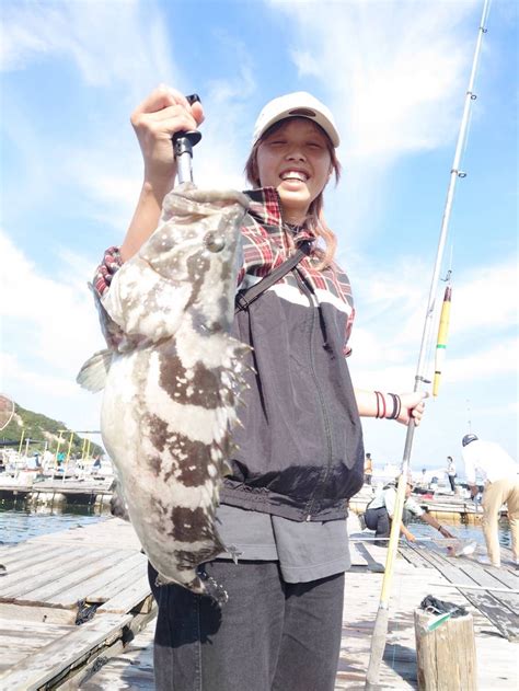 クエ釣れています！！！ 釣り堀 海恵 専務