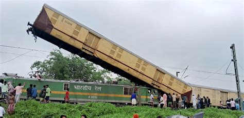 West Bengal Train Accident Death Toll Rises To 15 60 Injured