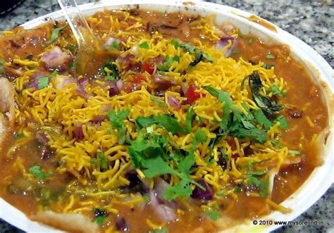 Masala Puri - a popular chaat (snack).