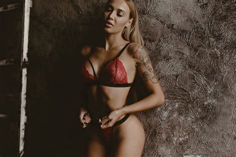 Wallpaper Women Blonde Tanned Tattoo Red Lingerie Portrait