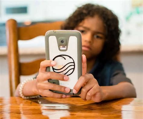 Best Phones For Kids Instead Of A Smart Phone Read Now