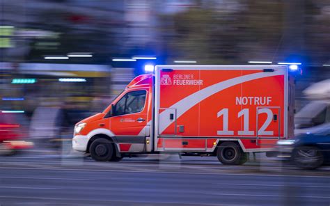 K Ln J Hrige Von Auto Erfasst Und T Dlich Verletzt