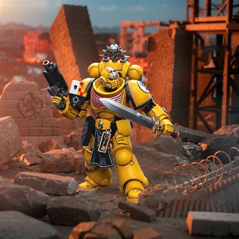 JOYTOY Warhammer 40K Imperial Fists 1 18 Scale Action Figure