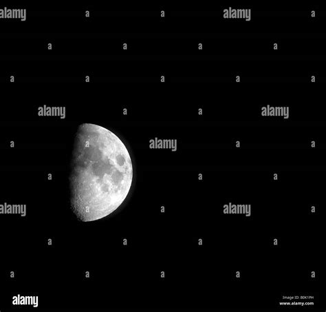 Waxing moon hi-res stock photography and images - Alamy