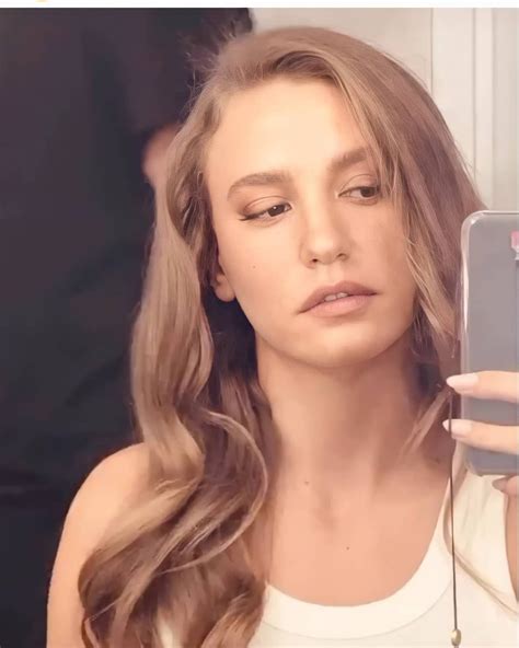 Serenay Sarıkaya