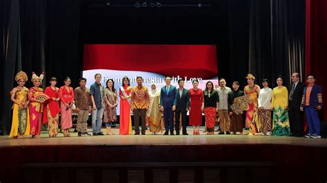 Pentas Budaya Indonesia Vietnam Friendship Week Pukau Penonton Di Ho