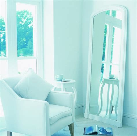 White Room white club chair | Interior Design Ideas