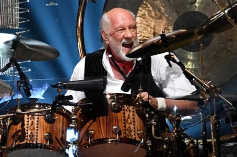 Mick Fleetwood Height, Weight, Net Worth, Career, And More - Bio Scops