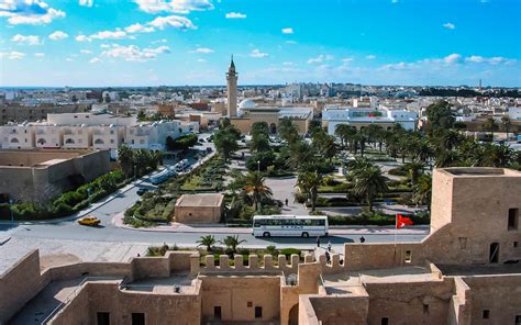 Monastir T Nez Gu A De Viaje Por Travel S Helper