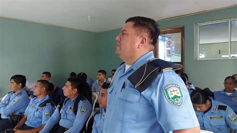 Policía Nacional de Honduras on Twitter Capacitación Policías de la