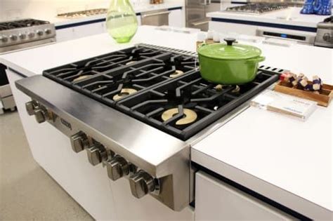 Viking VGRT7366BSS 36 Inch Pro-Style Gas Rangetop with 6 Viking ...